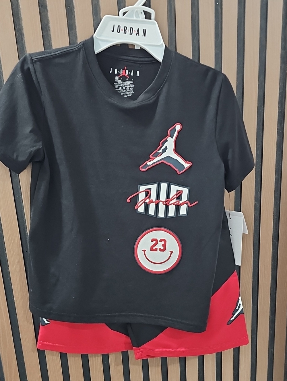 Jordan Boys 2 Piece Set Size 6-7